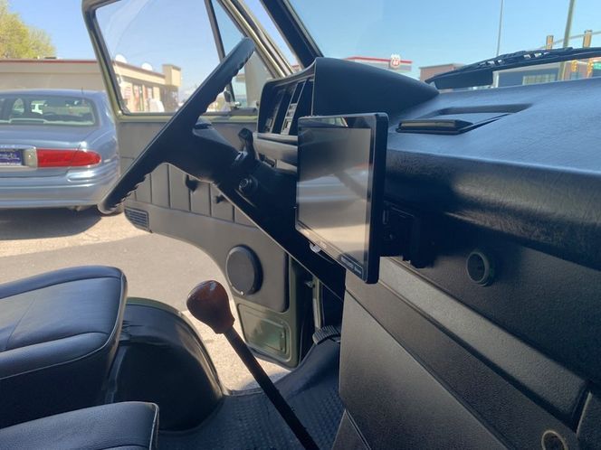Volkswagen-Vanagon-1985-Leather-22