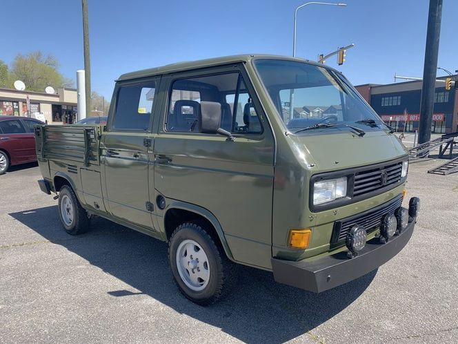 Volkswagen-Vanagon-1985-Leather-23