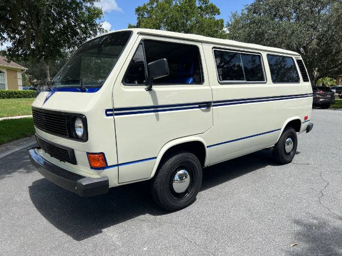 Volkswagen-Vanagon-1985-White-16