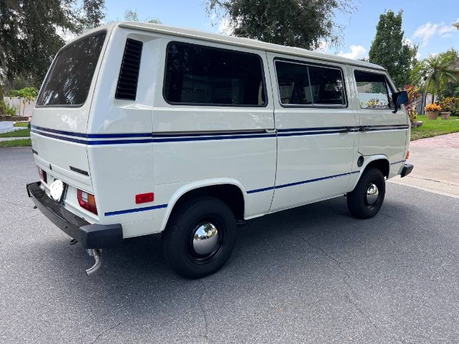 Volkswagen-Vanagon-1985-White-2