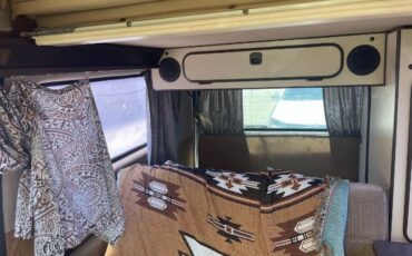 Volkswagen-Vanagon-1985-White-4