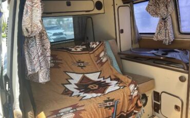 Volkswagen-Vanagon-1985-White-6