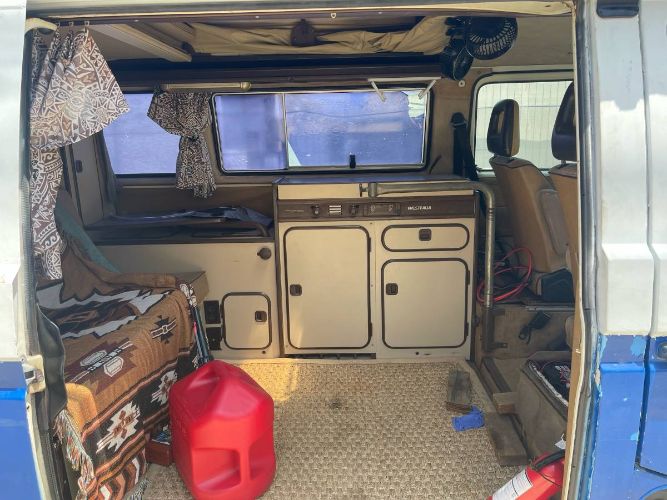 Volkswagen-Vanagon-1985-White-7