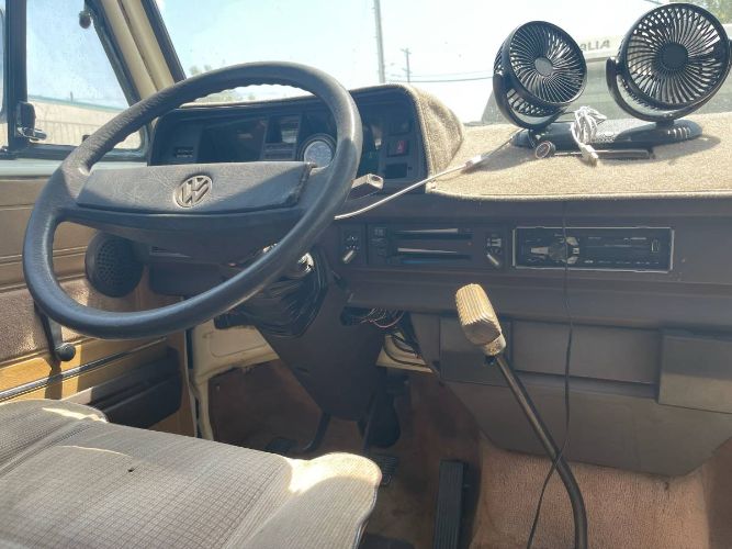 Volkswagen-Vanagon-1985-White-9