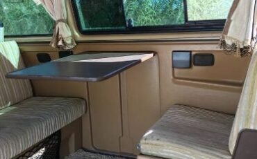 Volkswagen-Vanagon-1985-Yellow-8