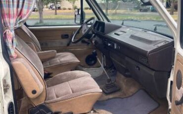 Volkswagen-Vanagon-1986-5