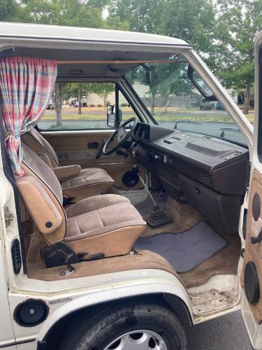 Volkswagen-Vanagon-1986-5