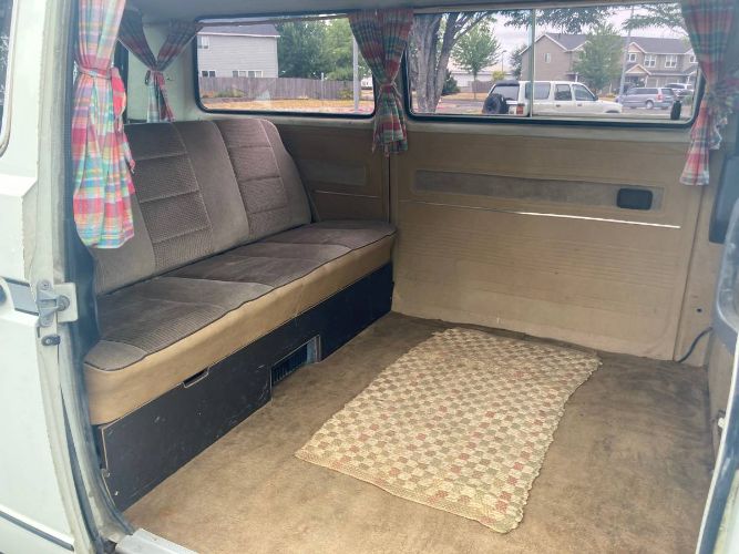 Volkswagen-Vanagon-1986-6