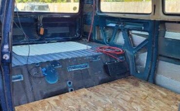 Volkswagen-Vanagon-1986-Blue-1