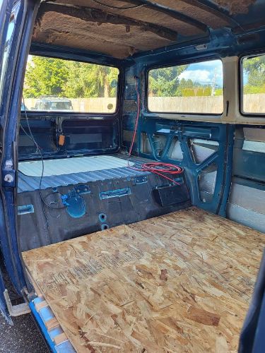 Volkswagen-Vanagon-1986-Blue-1
