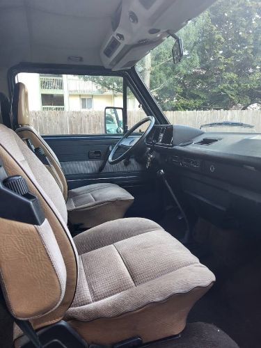Volkswagen-Vanagon-1986-Blue-2