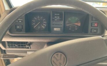 Volkswagen-Vanagon-1986-Custom-1