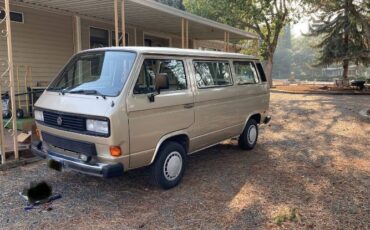 Volkswagen-Vanagon-1986-Custom-11