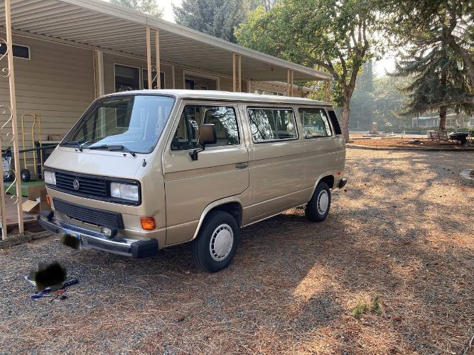 Volkswagen-Vanagon-1986-Custom-11