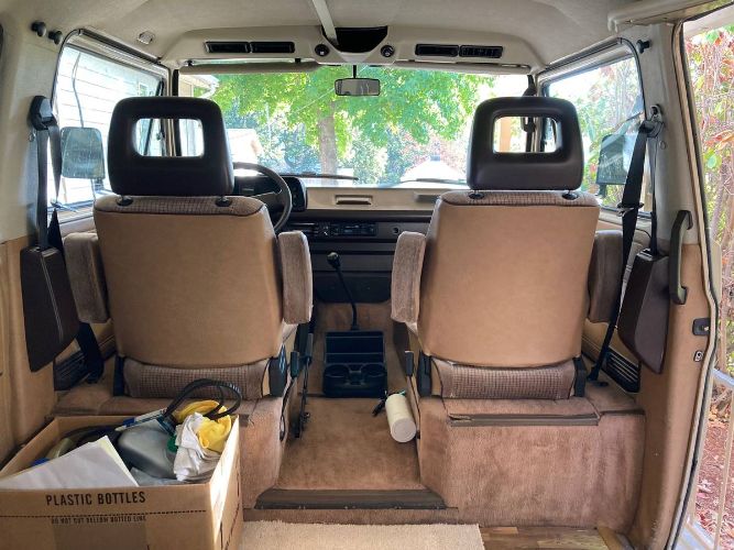 Volkswagen-Vanagon-1986-Custom-2