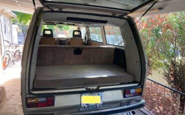 Volkswagen-Vanagon-1986-Custom-3