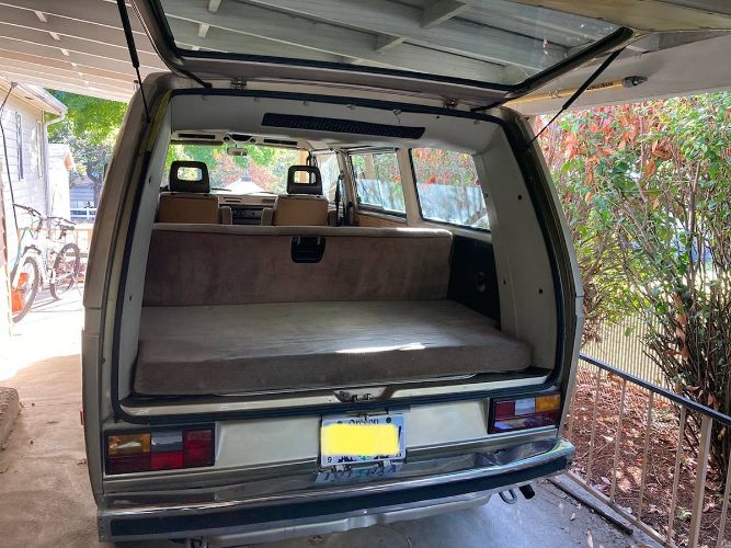 Volkswagen-Vanagon-1986-Custom-3