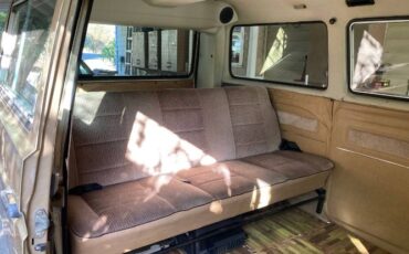 Volkswagen-Vanagon-1986-Custom-5