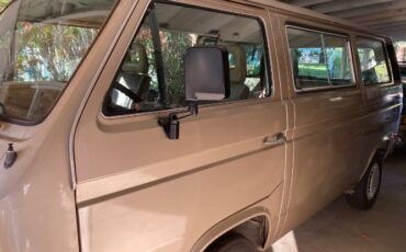 Volkswagen-Vanagon-1986-Custom-8