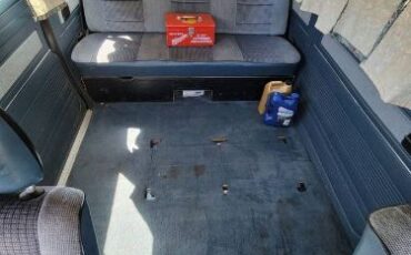 Volkswagen-Vanagon-1987-Blue-11