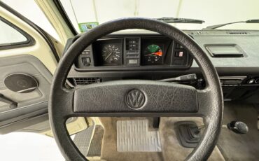 Volkswagen-Vanagon-1987-Pastel-White-Gray-16