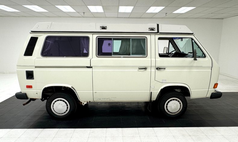 Volkswagen-Vanagon-1987-Pastel-White-Gray-19