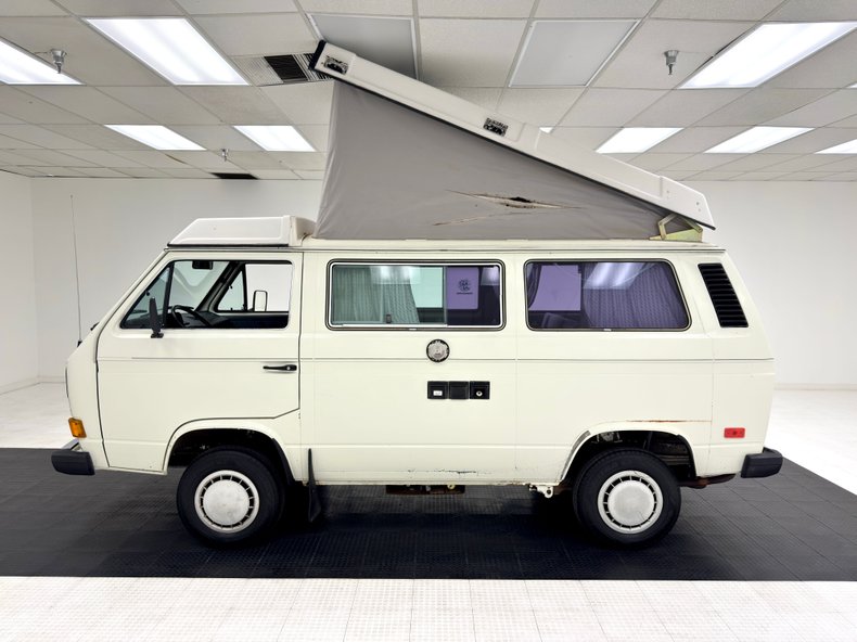 Volkswagen-Vanagon-1987-Pastel-White-Gray-2