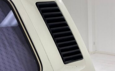 Volkswagen-Vanagon-1987-Pastel-White-Gray-26