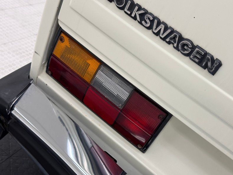 Volkswagen-Vanagon-1987-Pastel-White-Gray-27