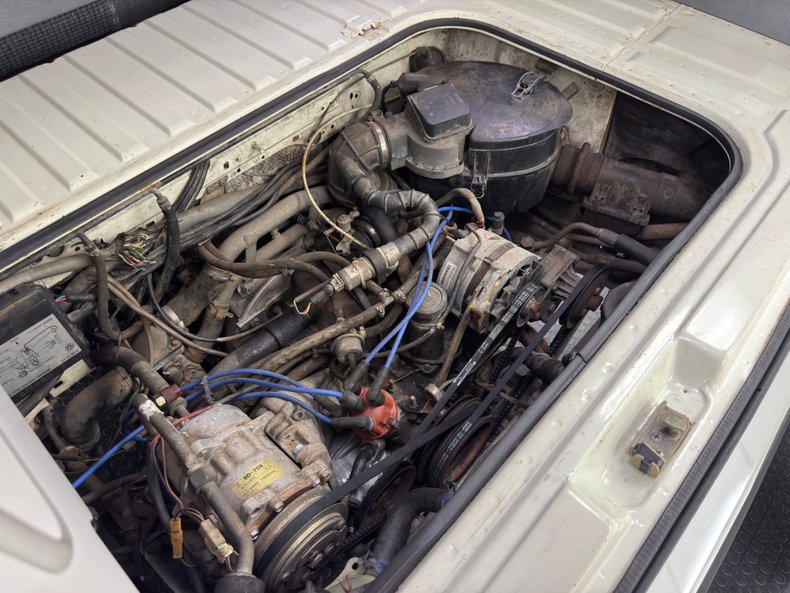 Volkswagen-Vanagon-1987-Pastel-White-Gray-38