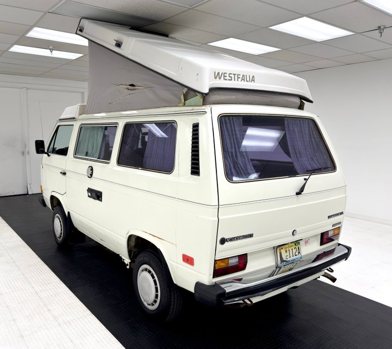 Volkswagen-Vanagon-1987-Pastel-White-Gray-4