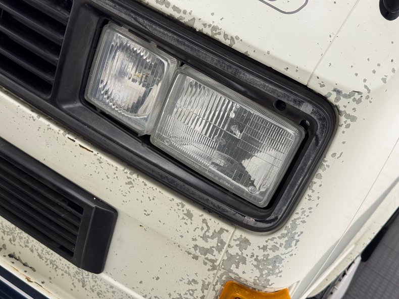 Volkswagen-Vanagon-1987-Pastel-White-Gray-7
