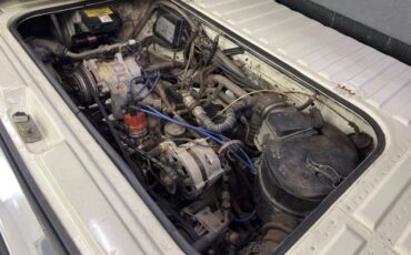 Volkswagen-Vanagon-1987-Pastel-White-Gray-9