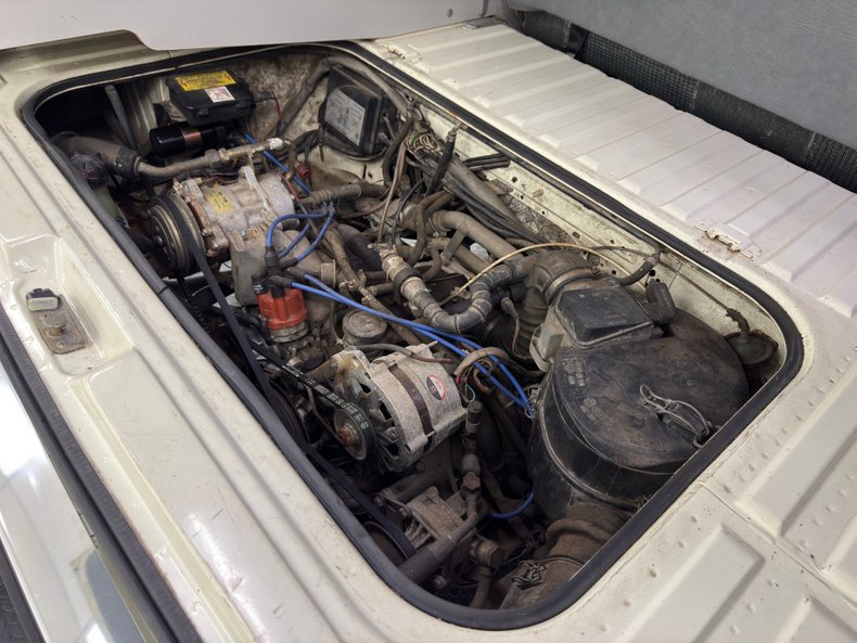 Volkswagen-Vanagon-1987-Pastel-White-Gray-9