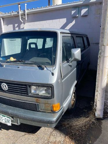 Volkswagen-Vanagon-1988-1