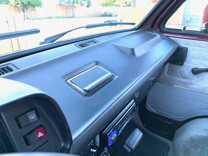 Volkswagen-Vanagon-1988-17