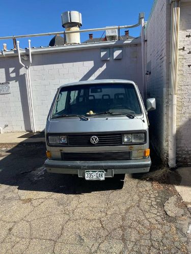 Volkswagen-Vanagon-1988-2