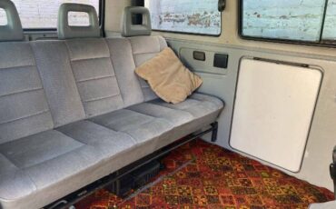 Volkswagen-Vanagon-1988-4