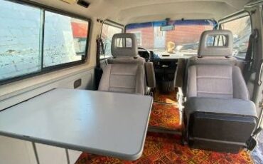 Volkswagen-Vanagon-1988-9