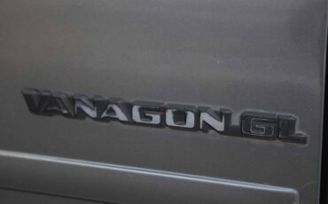 Volkswagen-Vanagon-1988-Gray-1