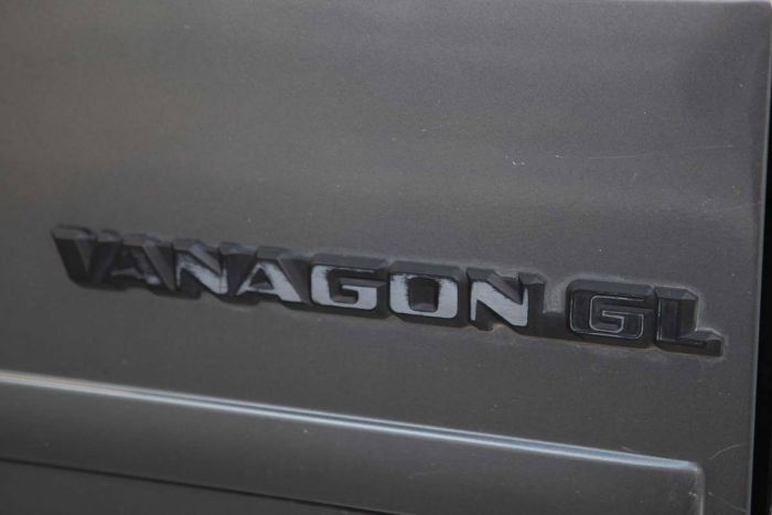 Volkswagen-Vanagon-1988-Gray-1