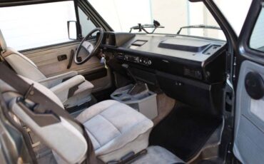 Volkswagen-Vanagon-1988-Gray-12