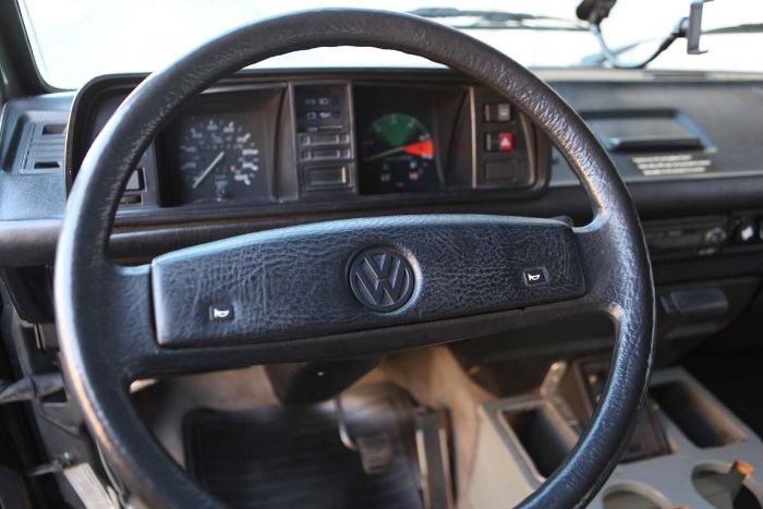 Volkswagen-Vanagon-1988-Gray-15