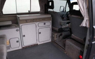 Volkswagen-Vanagon-1988-Gray-19