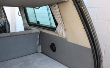 Volkswagen-Vanagon-1988-Gray-5