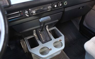 Volkswagen-Vanagon-1988-Gray-7