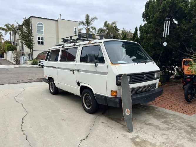 Volkswagen-Vanagon-1988-White-2