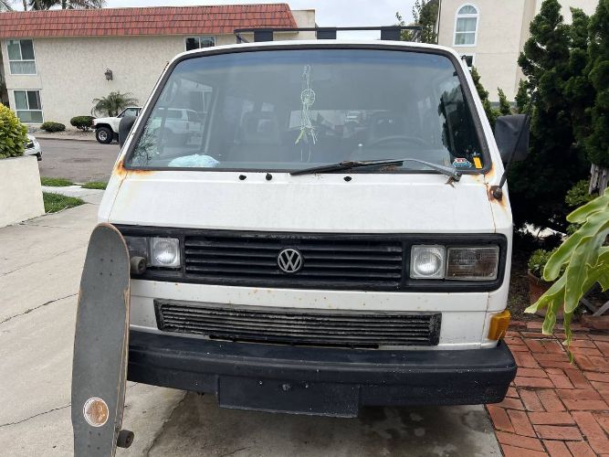 Volkswagen-Vanagon-1988-White-4