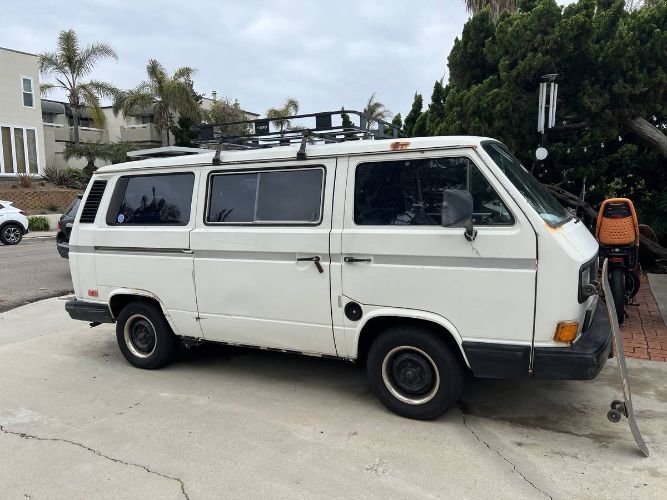Volkswagen-Vanagon-1988-White-5