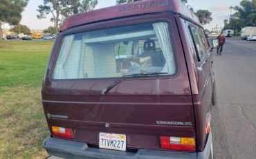 Volkswagen-Vanagon-1990-15